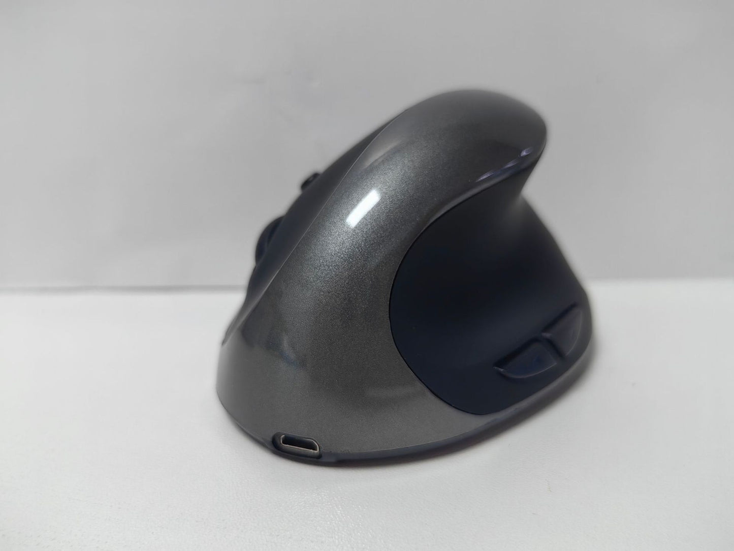 ワイヤレス縦型エルゴノミクスマウス - 長時間の作業に最適
